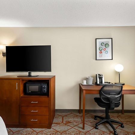 Best Western Fremont Angola I-80 90 Toll Road Esterno foto